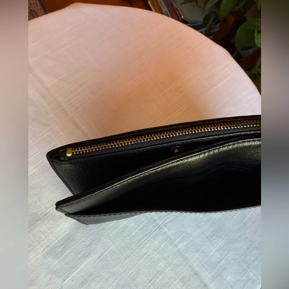 Michael Kors Black Pebbled‎ Leather Credit Card Zipper Pocket Bifold Wallet